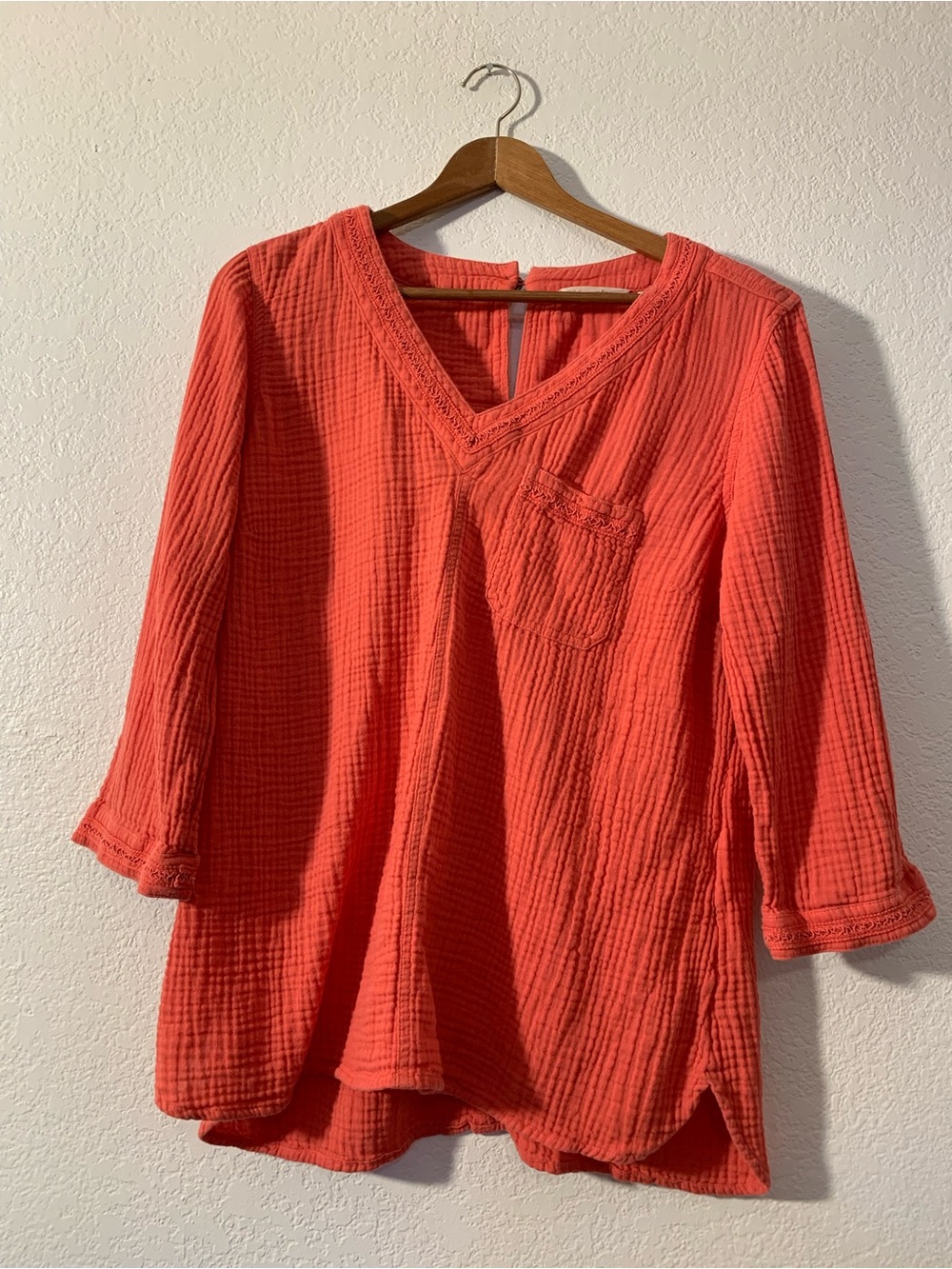 Soft Surroundings Coral-Red Gauze V-Neck Tunic with Patch Pocket 100% Cotton L
